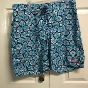 Vineyard Vines swim trunks 34